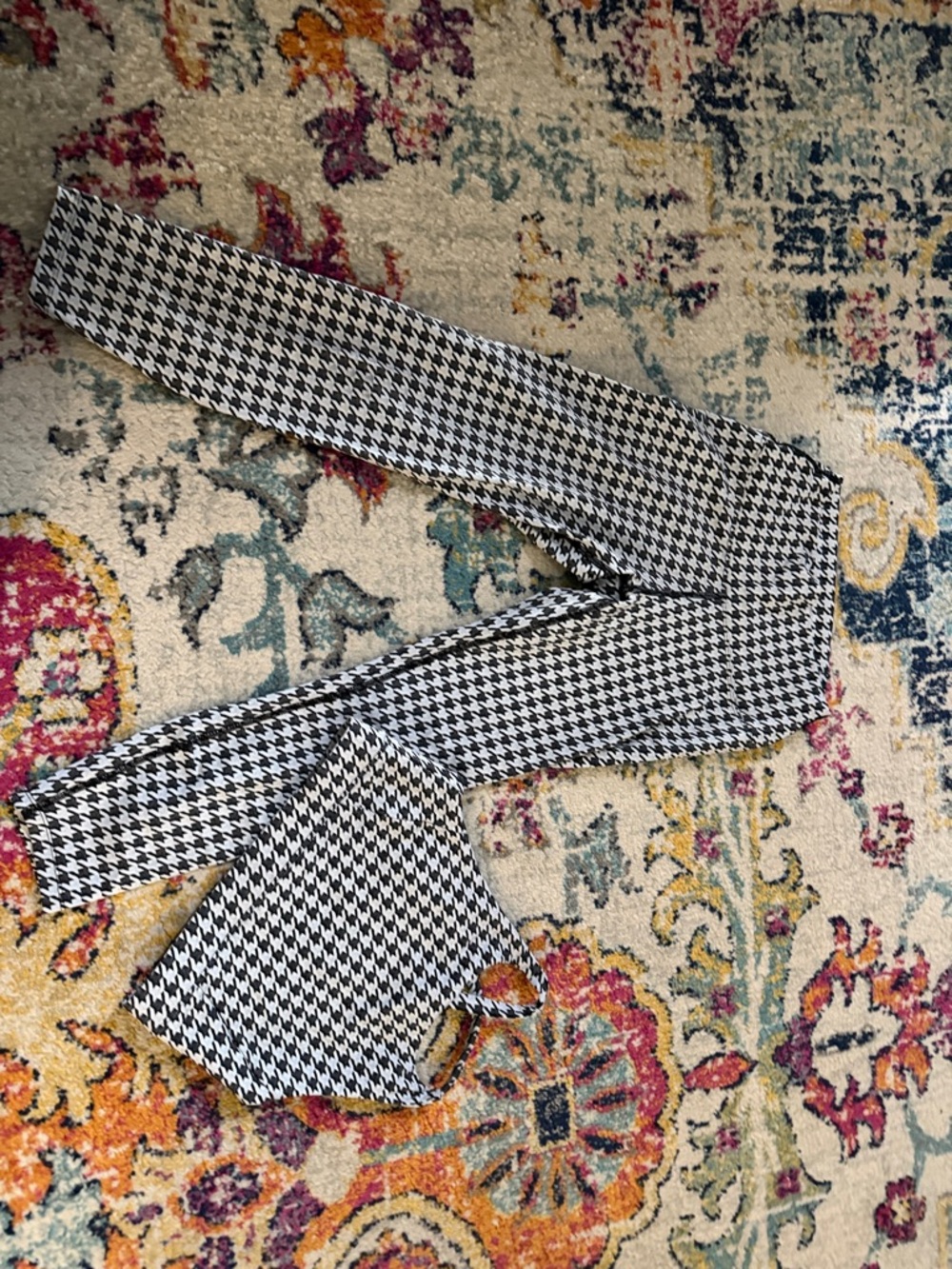 Carbon38 Black and White Houndstooth Leggings with Matching bra